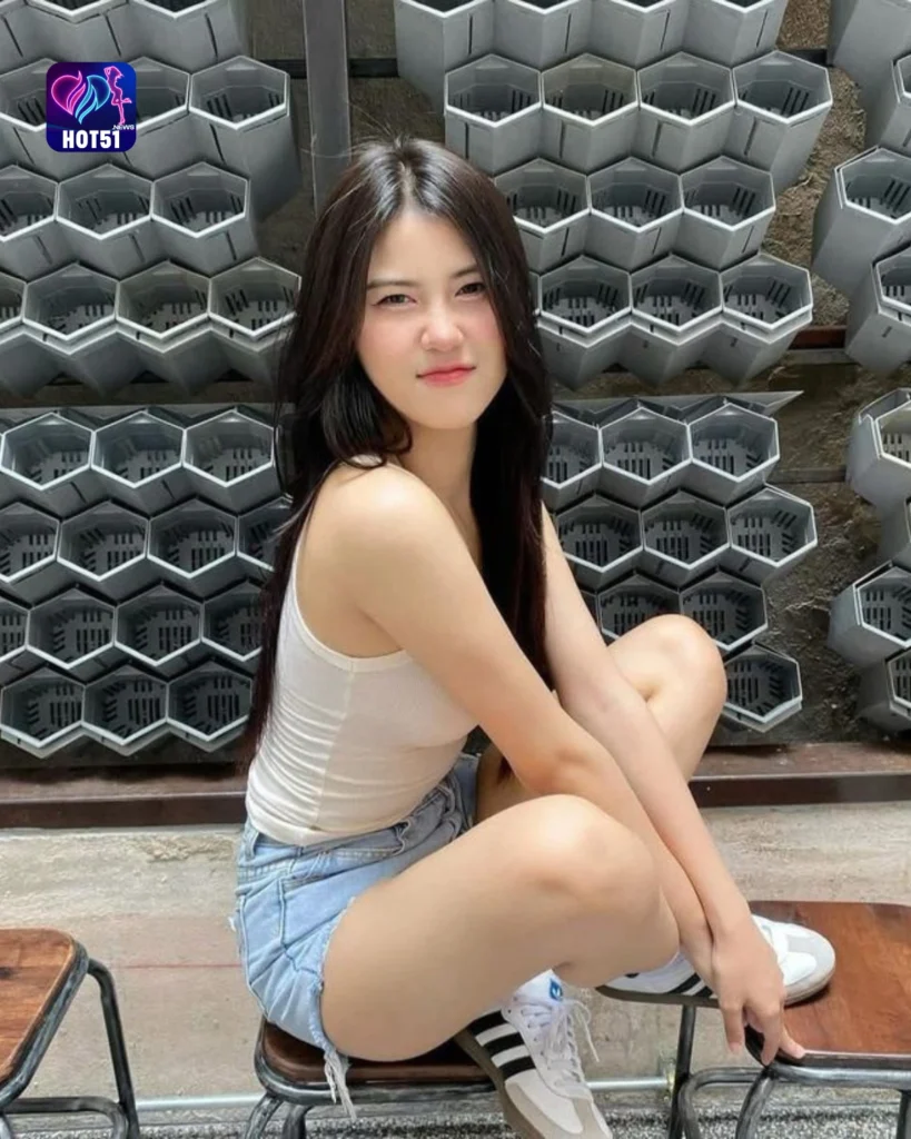 Hot51 Korea's Top Live Streaming App for Girls and Social Connections