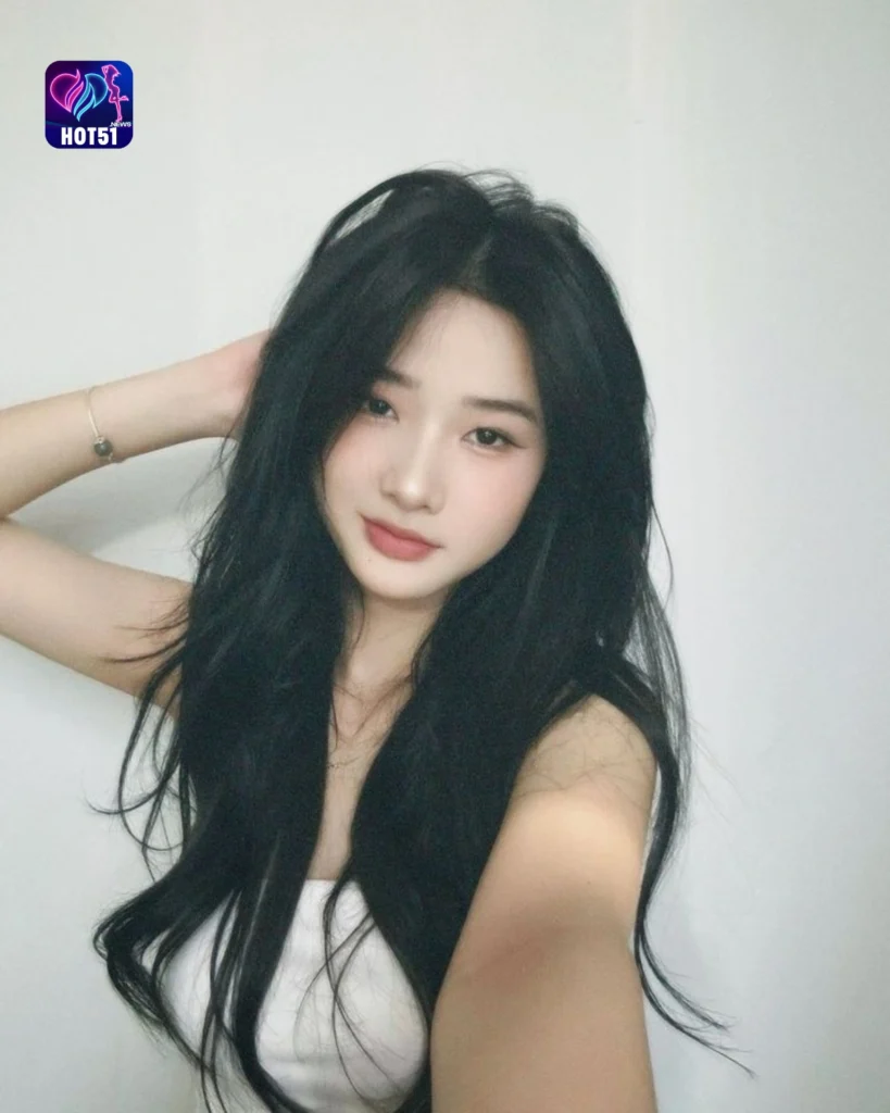 Hot51 Korea’s Top Live Streaming App for Chat FunHOT51