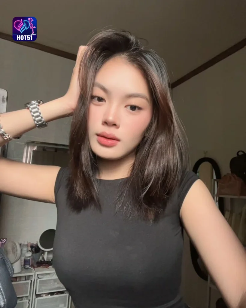 Hot51 Korea's Top Live Streaming App for Connecting with Girls